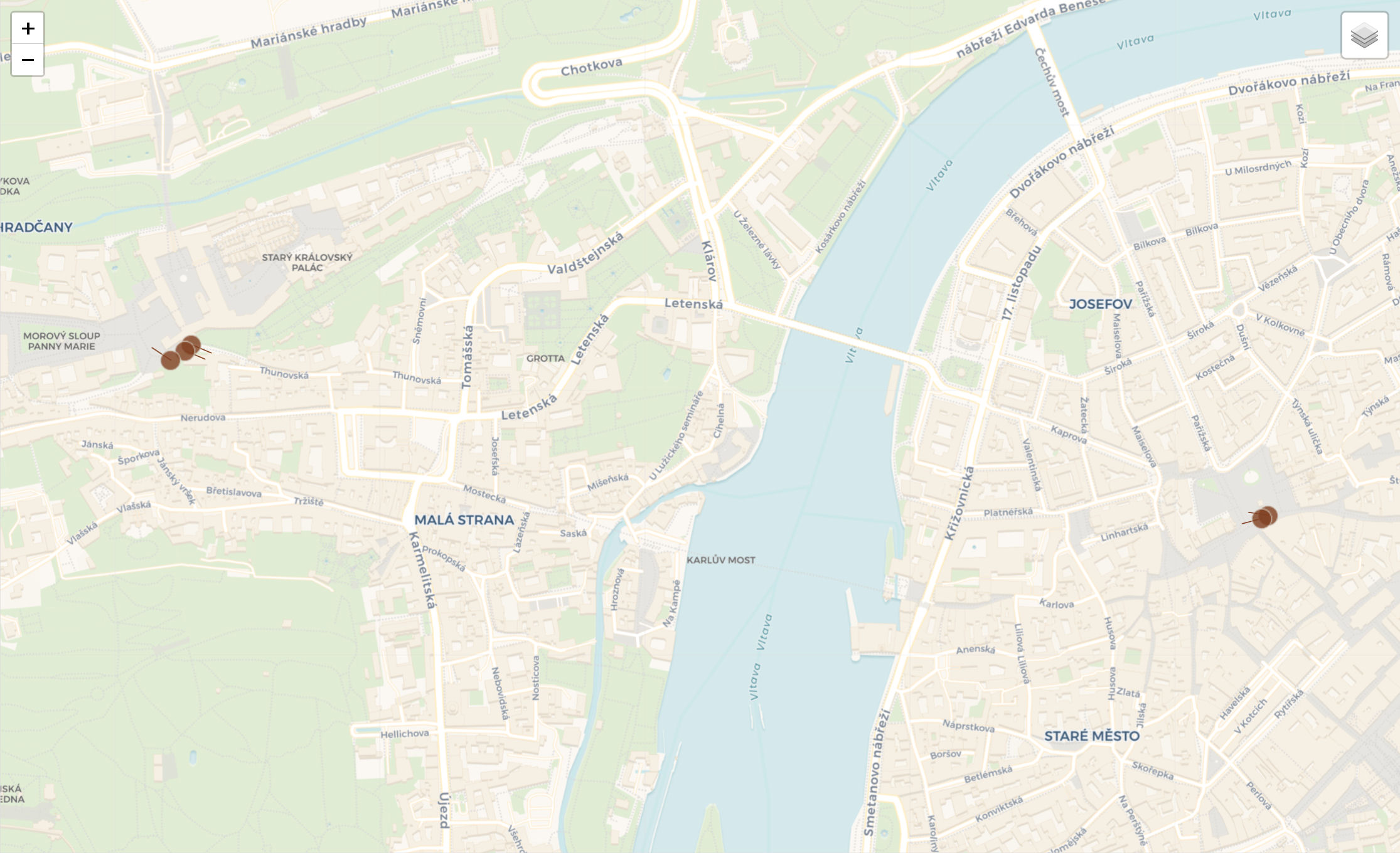 Pražský hrad a poškozená staroměstská radnice, čtyři snímky (ič. 368 až 371).